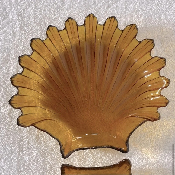 Vintage MCM  Amber Glass Shell Dishes x2 - Picture 9 of 10